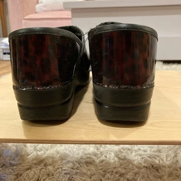 Dansko Shoes Red Leopard. Excellent condition - Picture 3 of 10